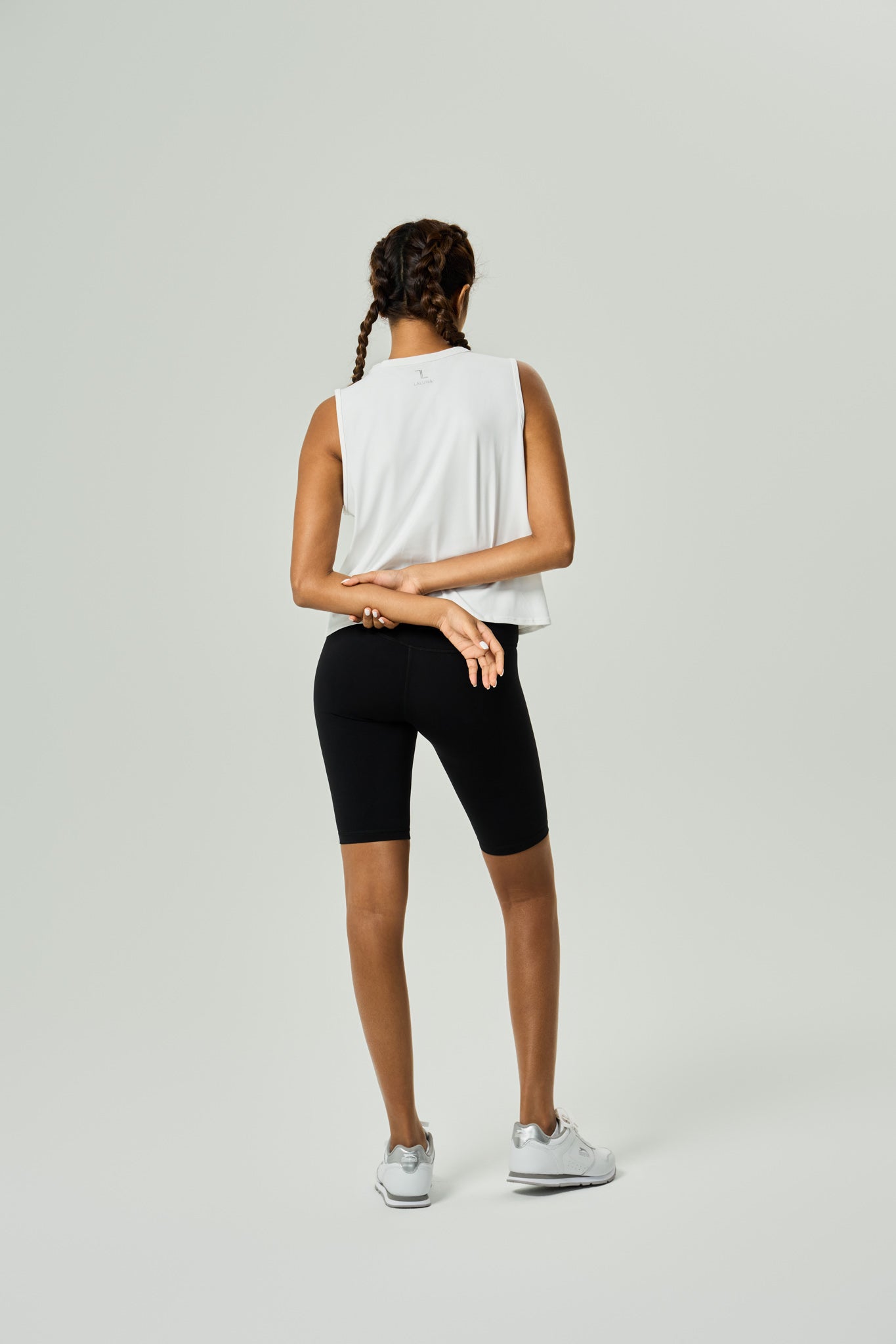 Luna Shorts Mid